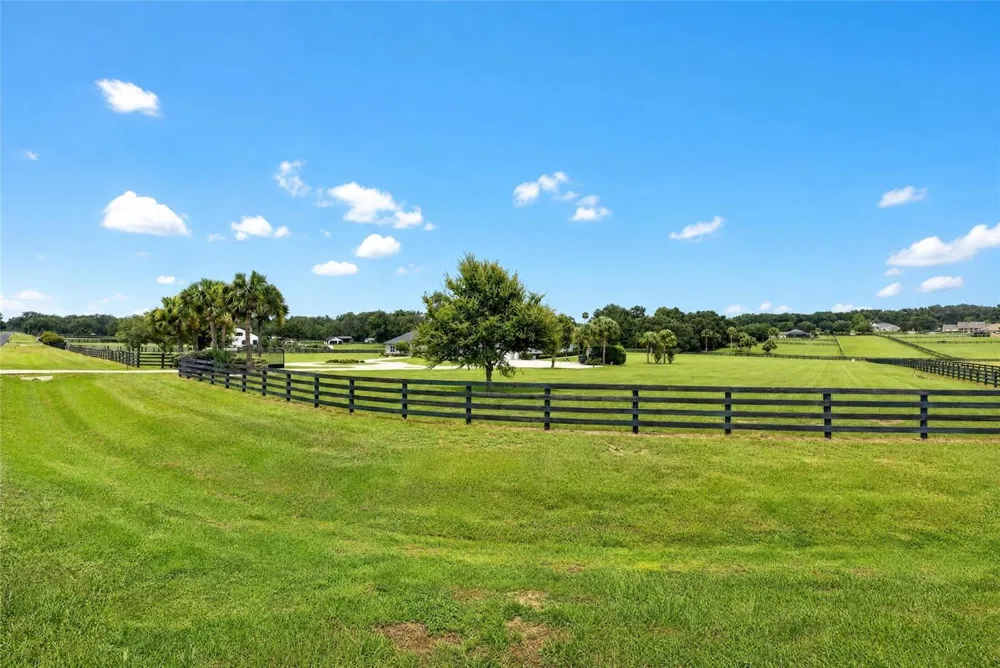 9389 SW 14TH AVENUE ocala, FL 34476