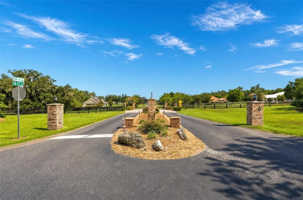 9389 SW 14TH AVENUE ocala, FL 34476