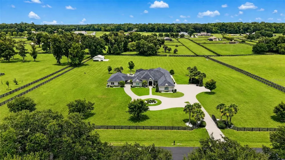 9389 SW 14TH AVENUE ocala, FL 34476