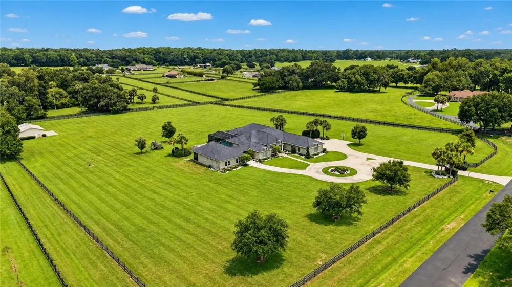 9389 SW 14TH AVENUE ocala, FL 34476