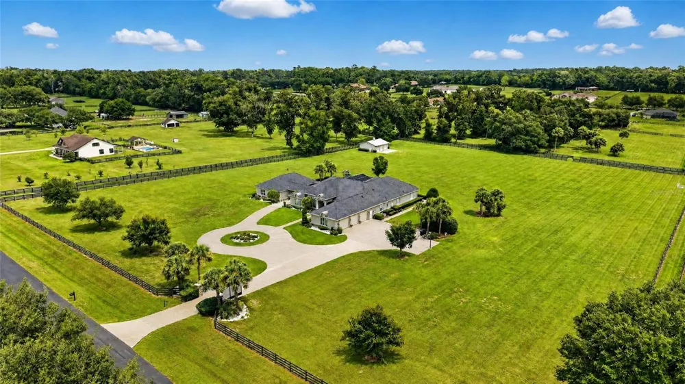 9389 SW 14TH AVENUE ocala, FL 34476