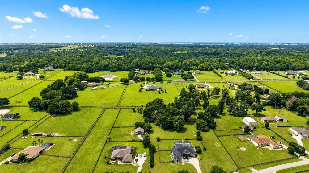 9389 SW 14TH AVENUE ocala, FL 34476