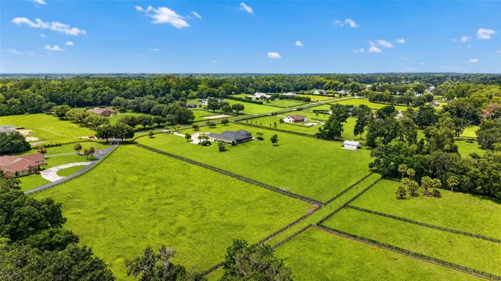 9389 SW 14TH AVENUE ocala, FL 34476