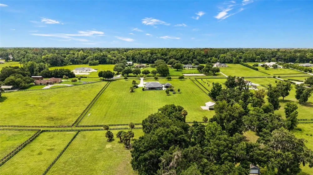 9389 SW 14TH AVENUE ocala, FL 34476