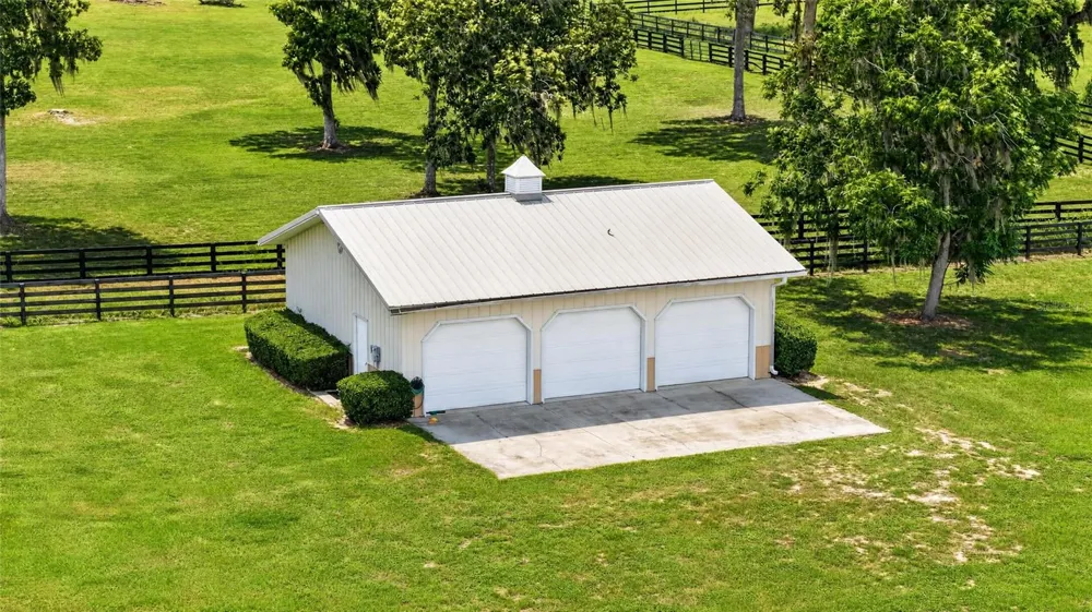 9389 SW 14TH AVENUE ocala, FL 34476