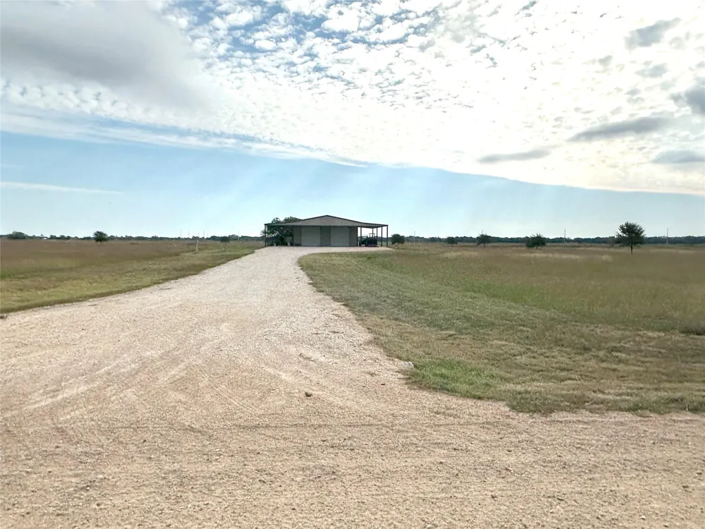 323 Prairie Switch Road El Campo, TX 77437