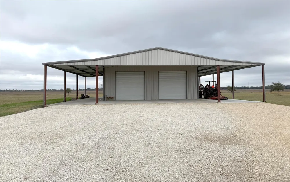 323 Prairie Switch Road El Campo, TX 77437
