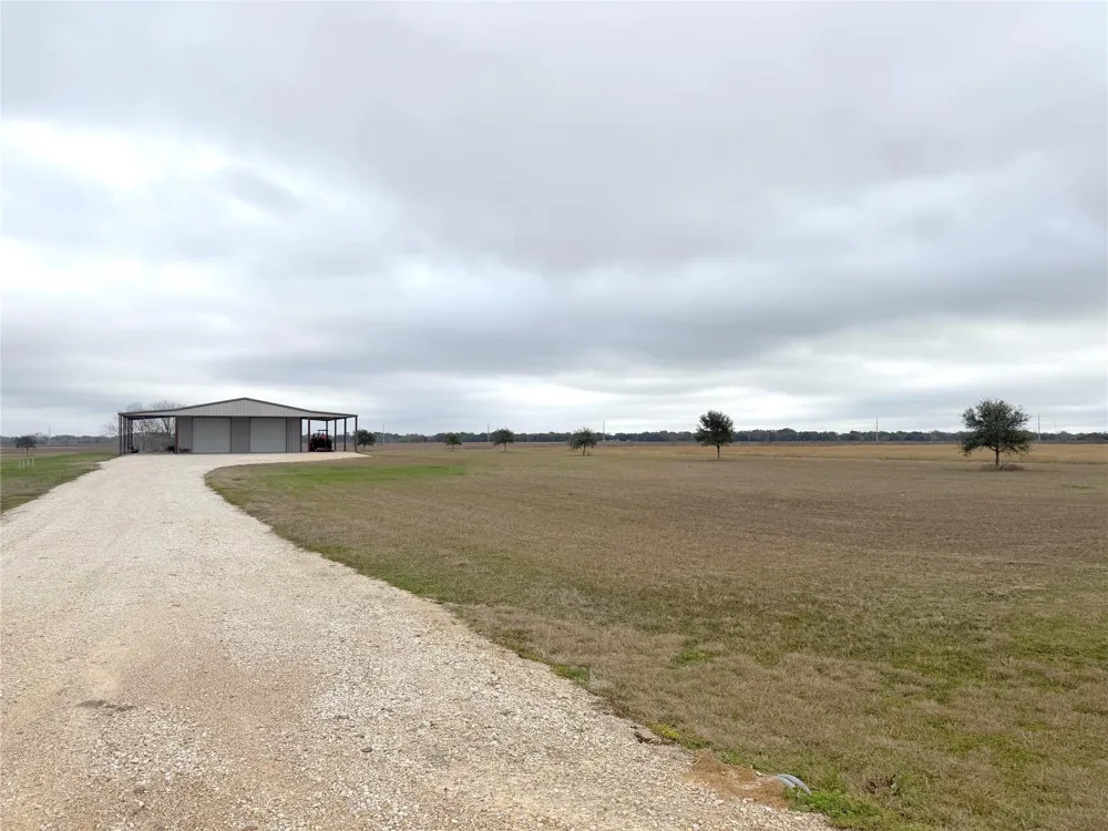 323 Prairie Switch Road El Campo, TX 77437