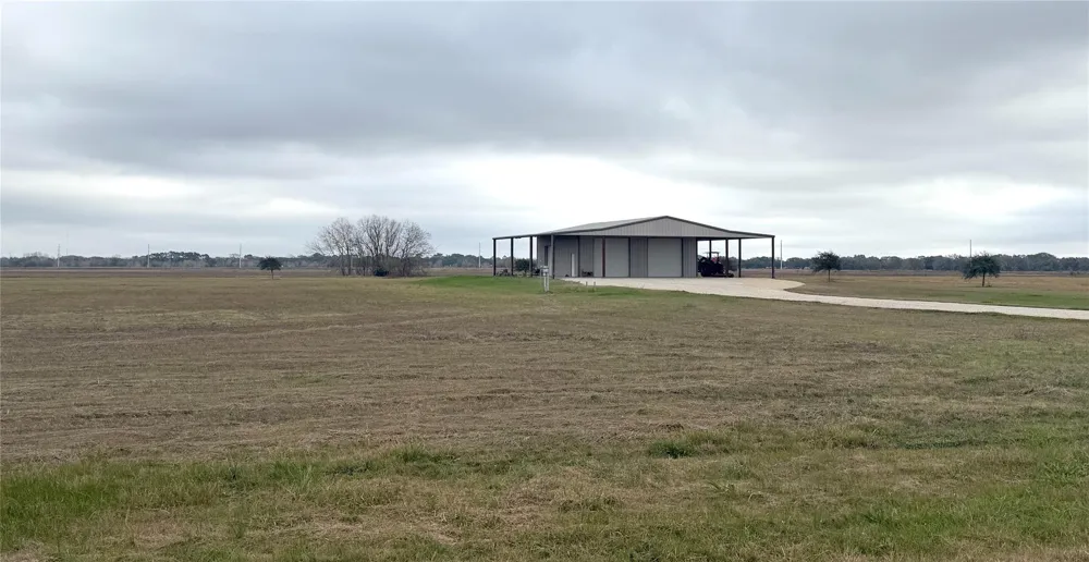 323 Prairie Switch Road El Campo, TX 77437