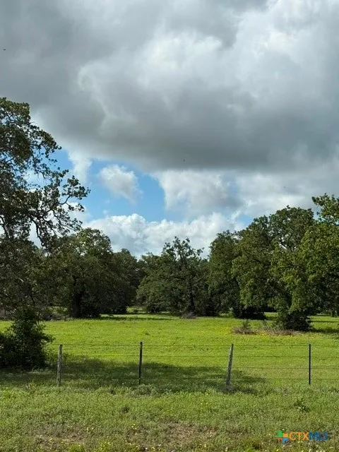 Fm-1447 Yoakum, TX 77995