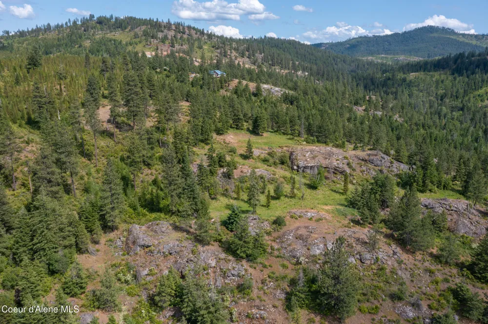 5095 Jewel Lake Road Sagle, ID 83860
