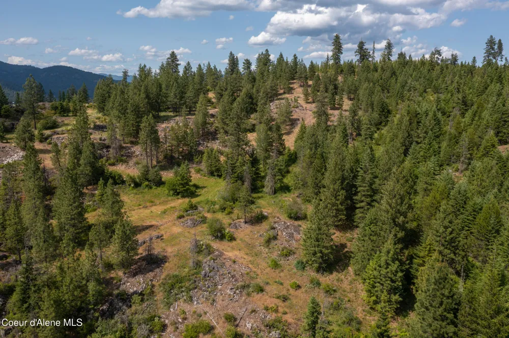 5095 Jewel Lake Road Sagle, ID 83860