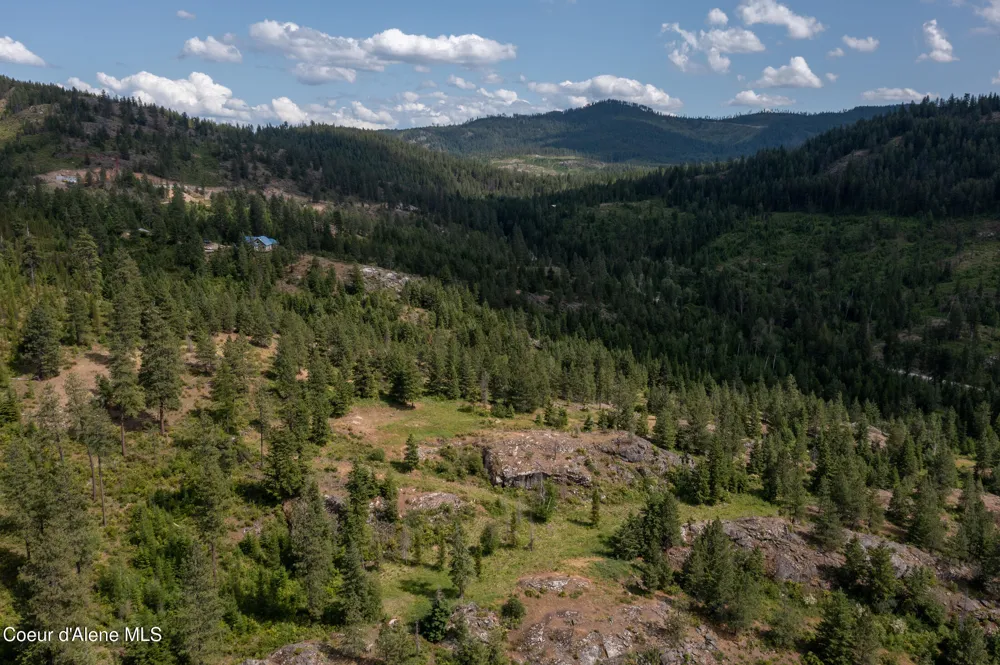 5095 Jewel Lake Road Sagle, ID 83860