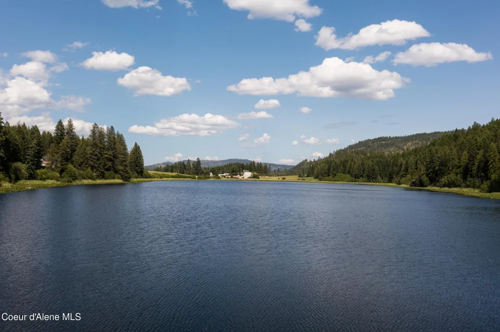 5095 Jewel Lake Road Sagle, ID 83860