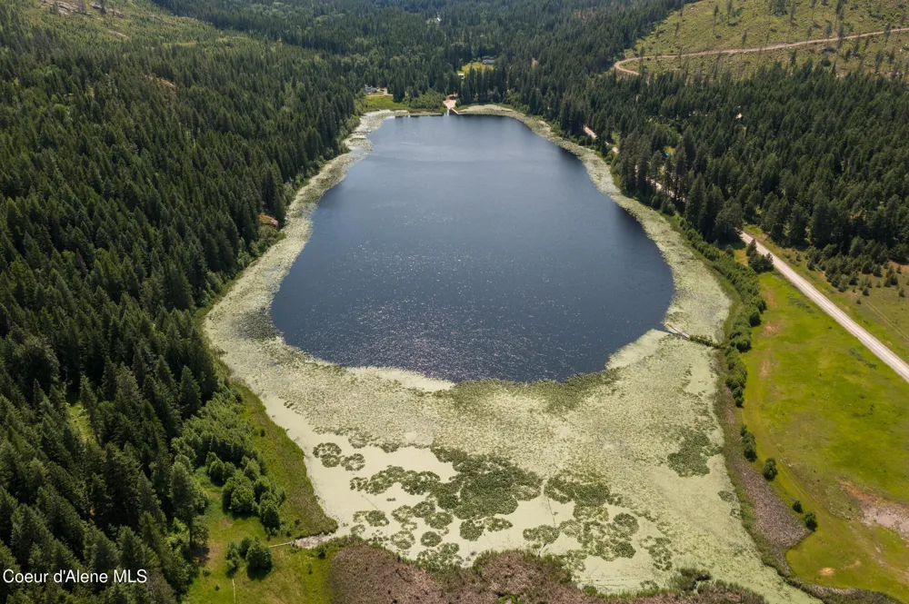 5095 Jewel Lake Road Sagle, ID 83860