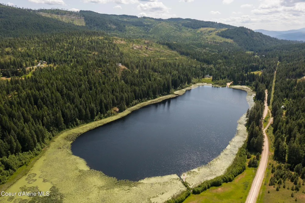 5095 Jewel Lake Road Sagle, ID 83860