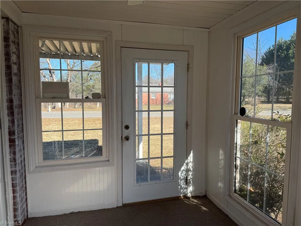 2282 Old Pipers Gap Cana, VA 24317