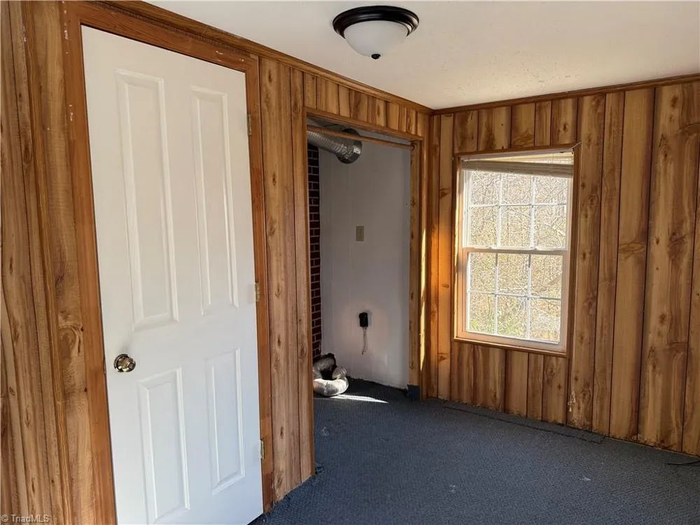 2282 Old Pipers Gap Cana, VA 24317