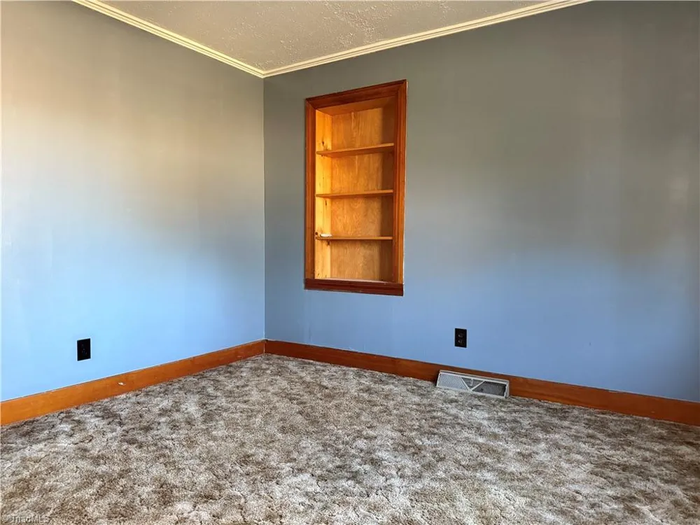 2282 Old Pipers Gap Cana, VA 24317