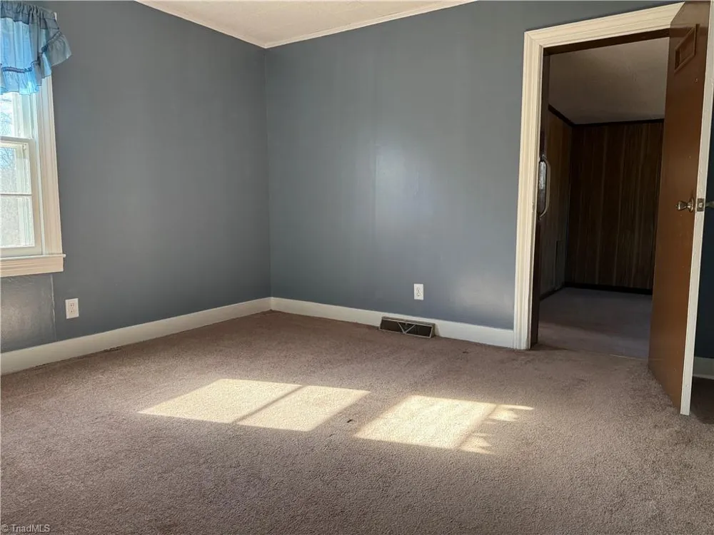 2282 Old Pipers Gap Cana, VA 24317