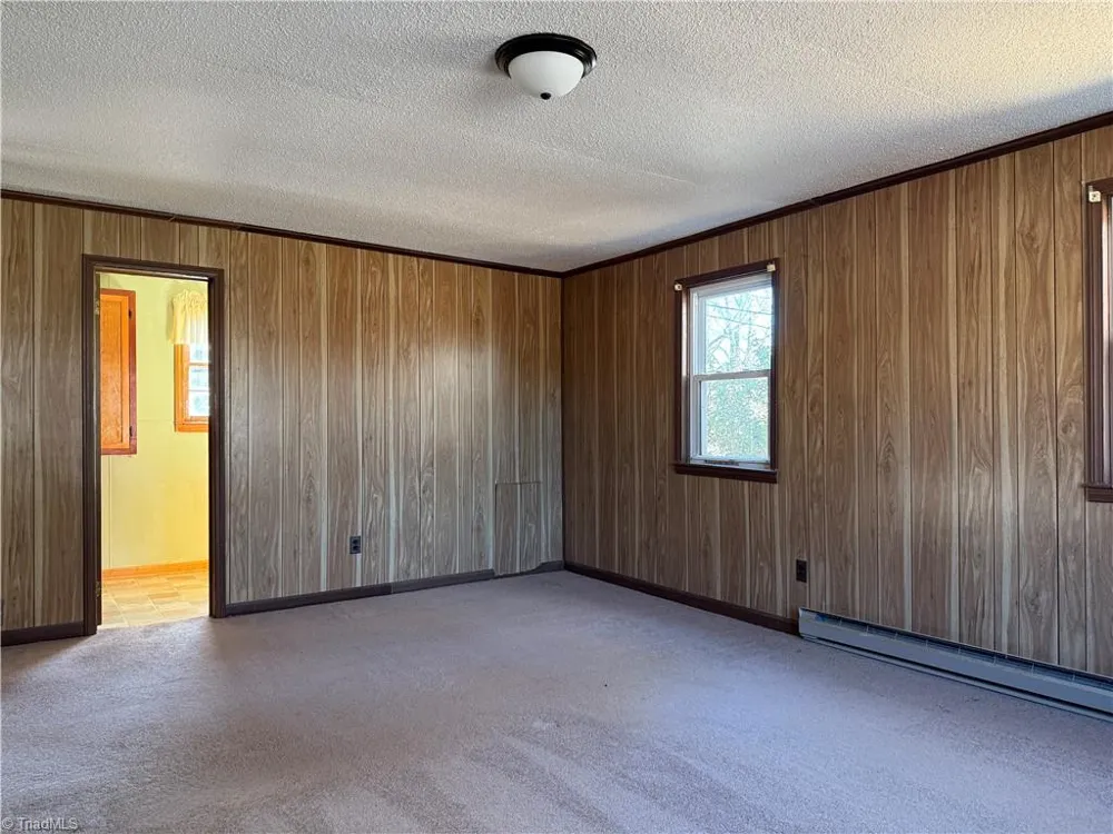 2282 Old Pipers Gap Cana, VA 24317