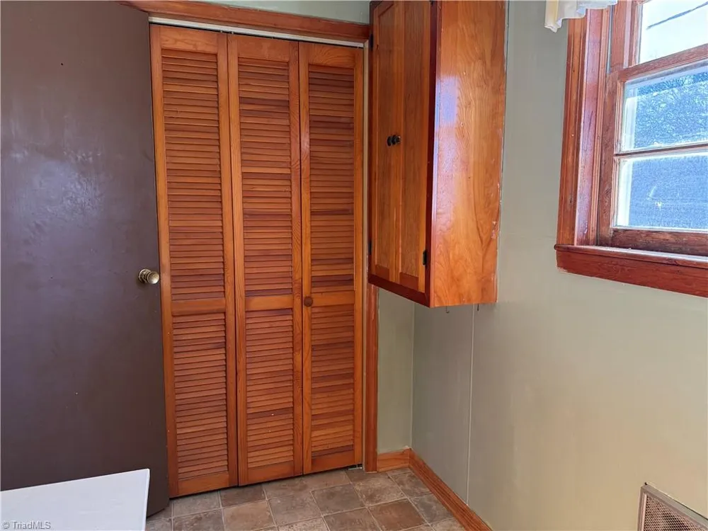 2282 Old Pipers Gap Cana, VA 24317