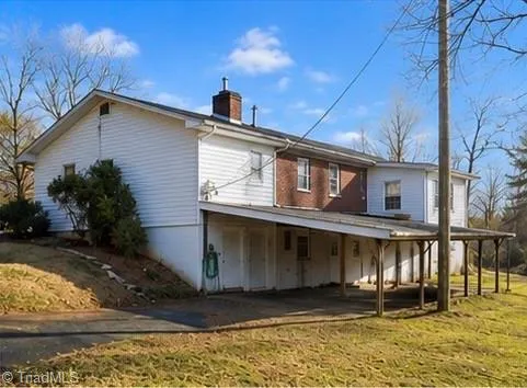2282 Old Pipers Gap Cana, VA 24317