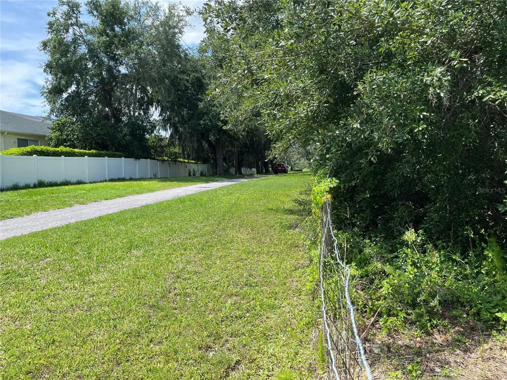 411 ALIBRANDI ROAD Leesburg, FL 34748