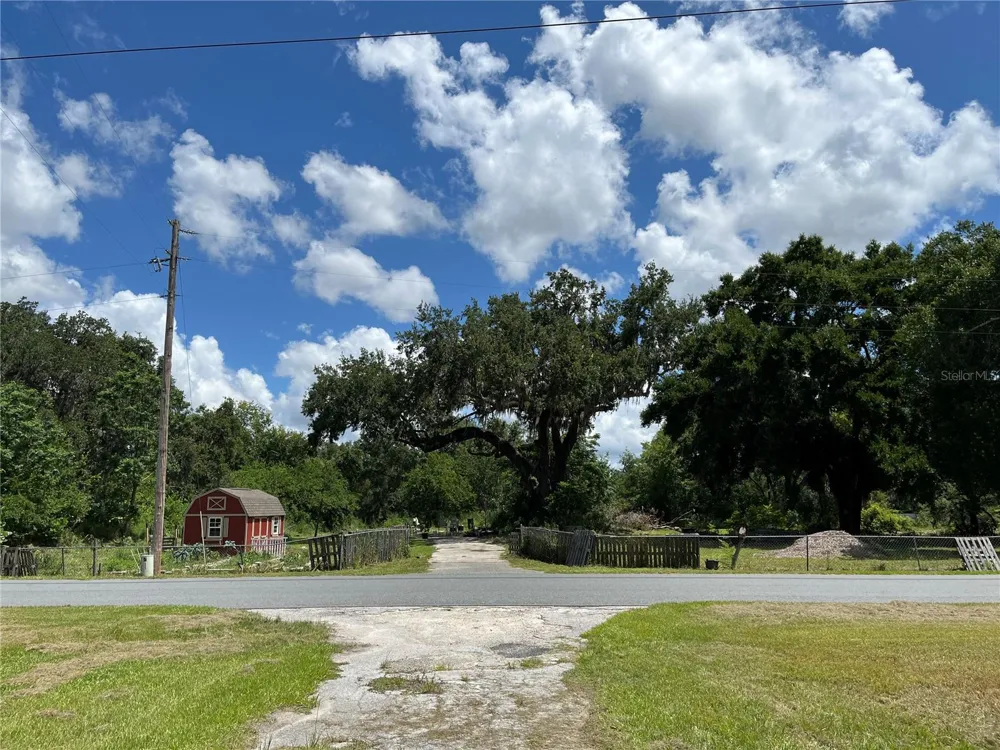 411 ALIBRANDI ROAD Leesburg, FL 34748