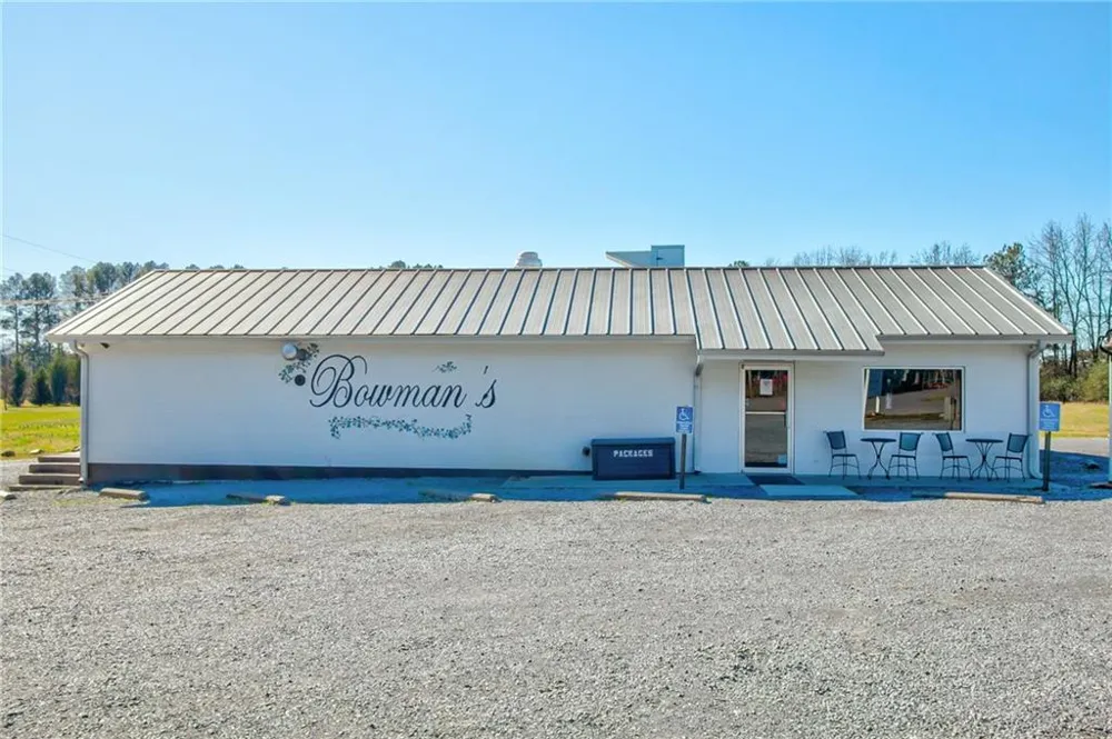 868 County Line Road