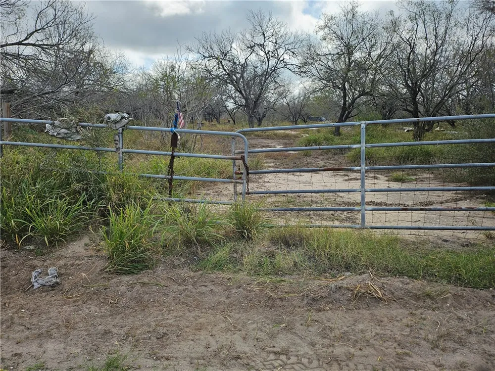 23354 County Road 1038 Mathis, TX 78368