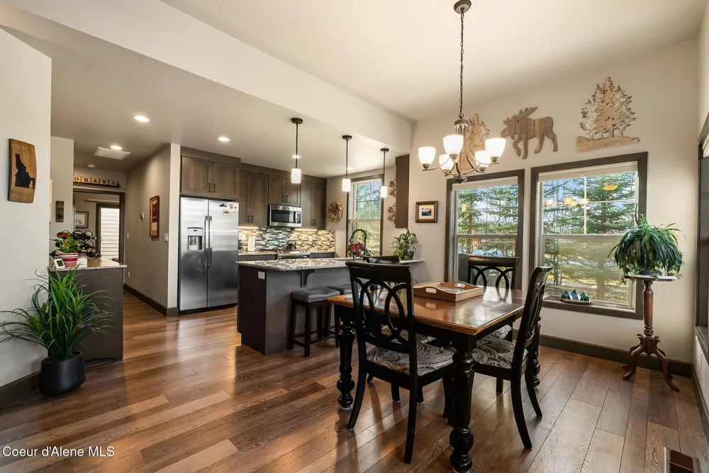 512 Guthrie Place #UNIT 702 Dover, ID 83825