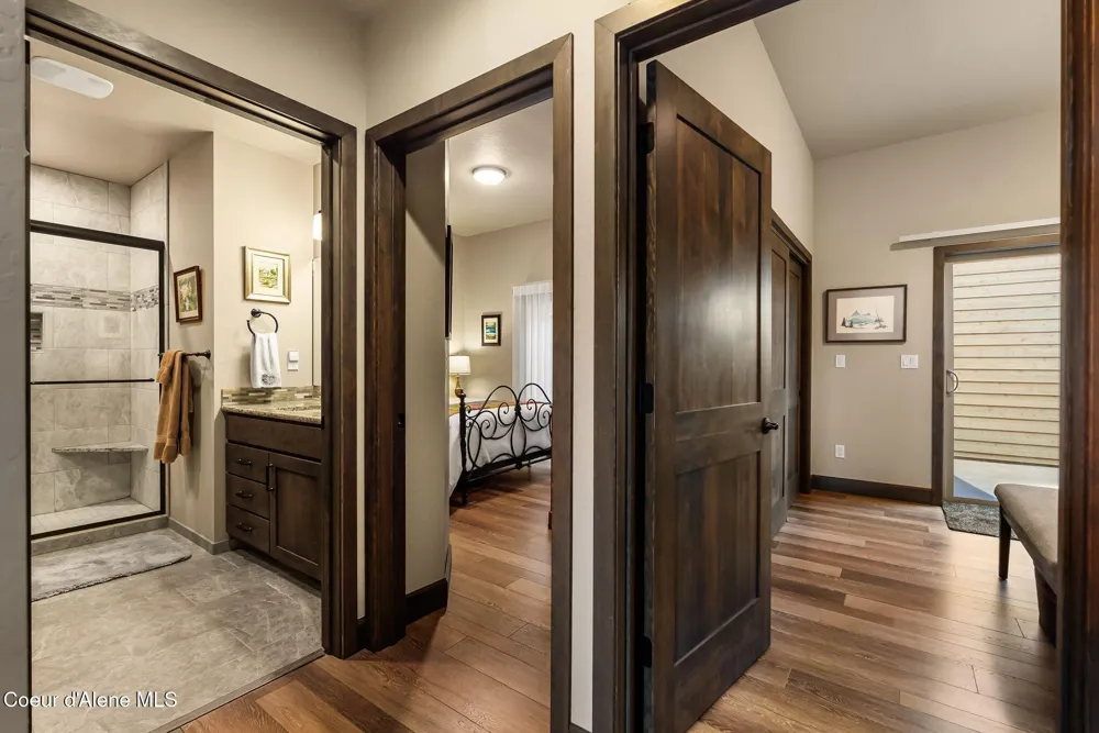 512 Guthrie Place #UNIT 702 Dover, ID 83825