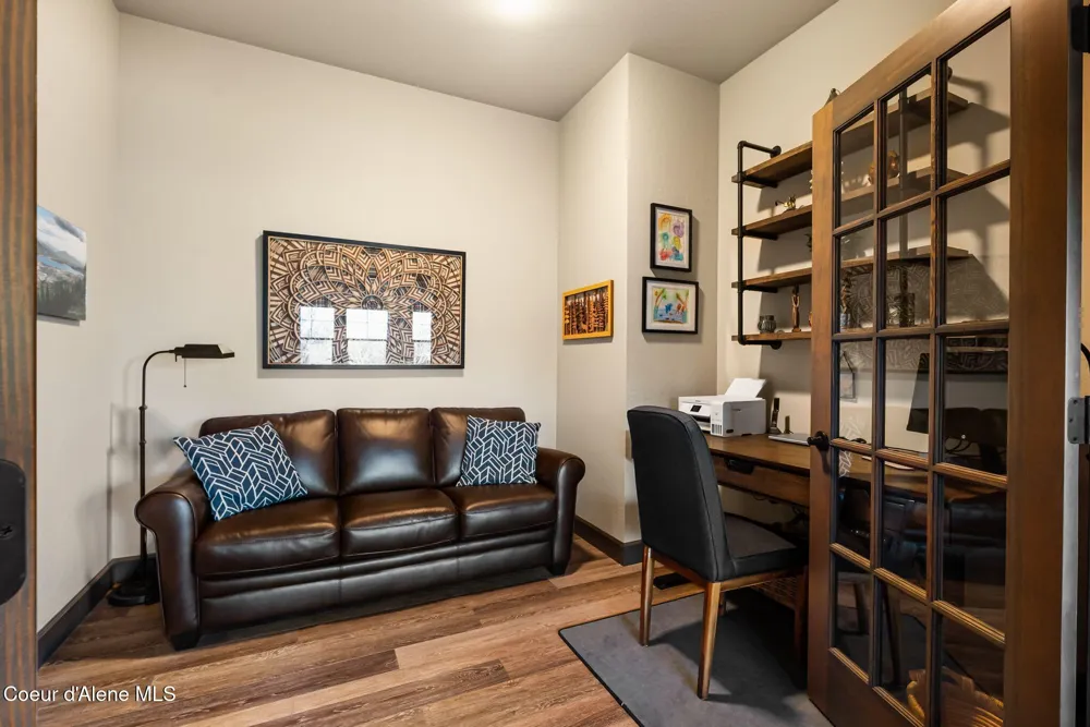 512 Guthrie Place #UNIT 702 Dover, ID 83825