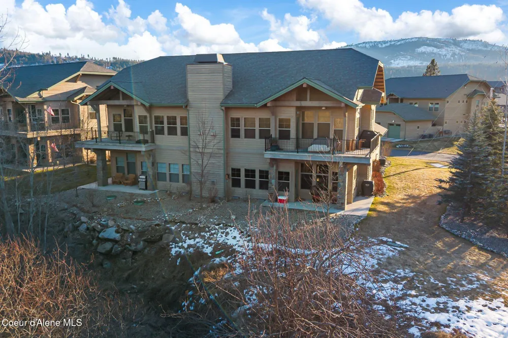 512 Guthrie Place #UNIT 702 Dover, ID 83825