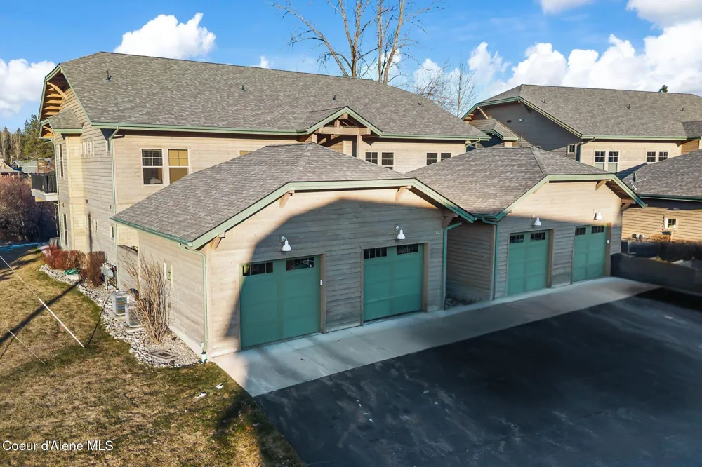 512 Guthrie Place #UNIT 702 Dover, ID 83825