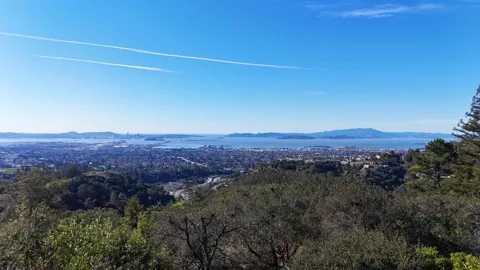 6108 Skyline Blvd