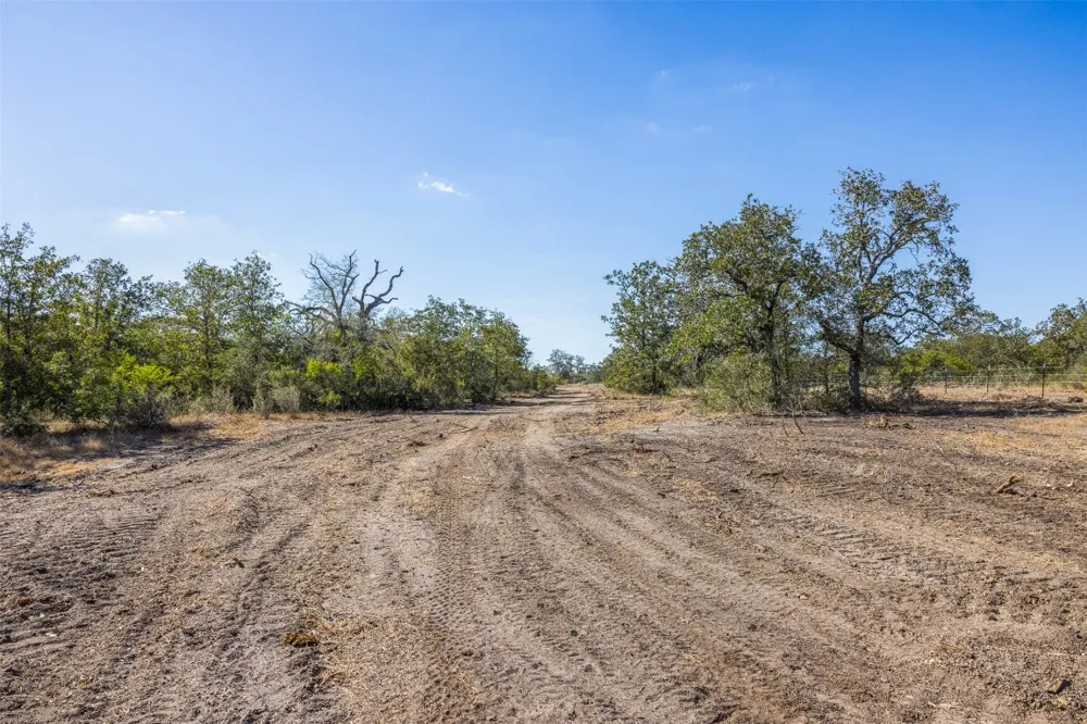7 County Road 211 Smiley, TX 78159