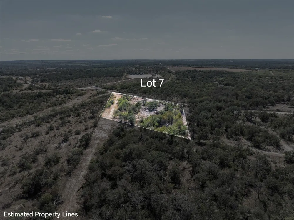 7 County Road 211 Smiley, TX 78159