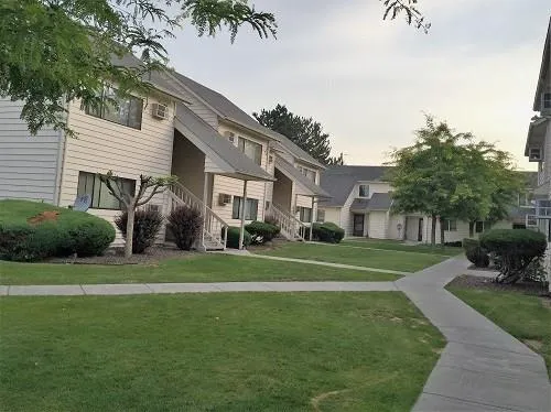 1314 North Avenue Sunnyside, WA 98944