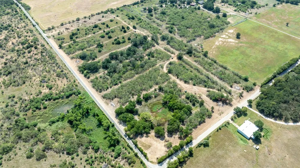 200 Tumbleweed Trail Dale, TX 78616