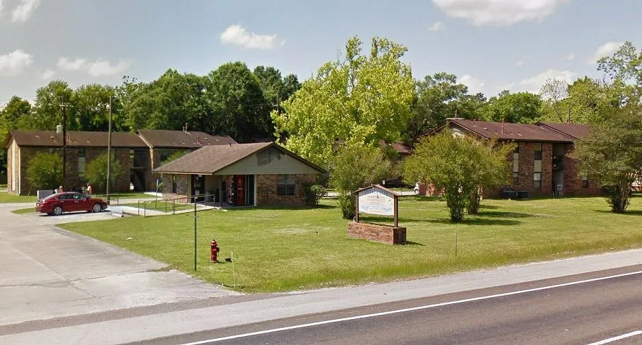 865 Hwy 105 W Sour Lake, TX 77659