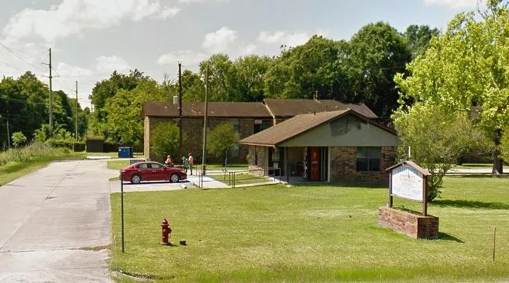 865 Hwy 105 W Sour Lake, TX 77659