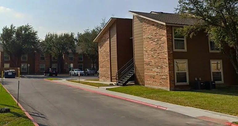 513 W Frontage St Donna, TX 78537