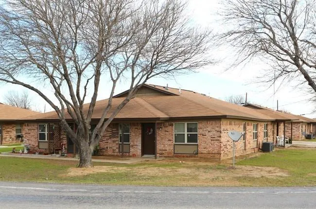 700 S Main St Venus, TX 76084