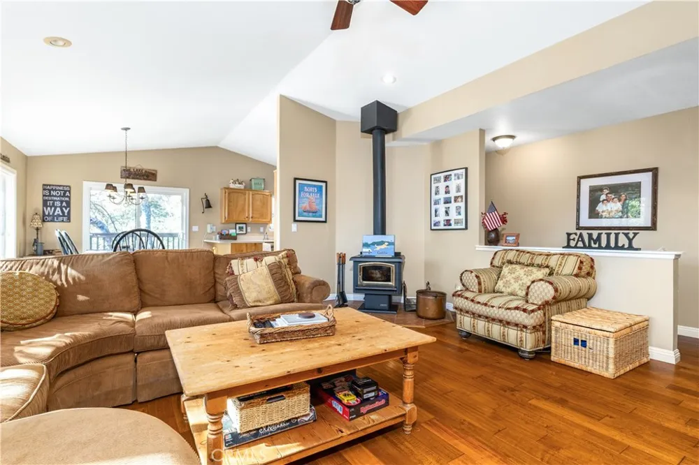 2627 Captains Walk Bradley, CA 93426