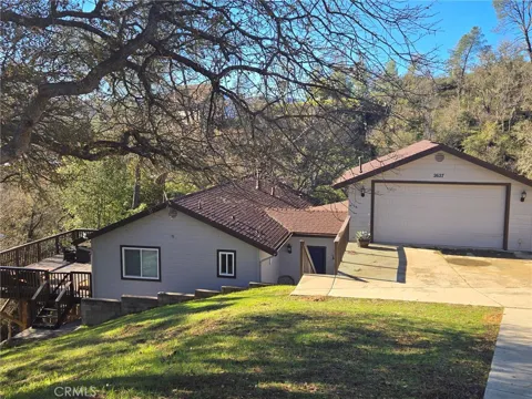 2627 Captains Walk