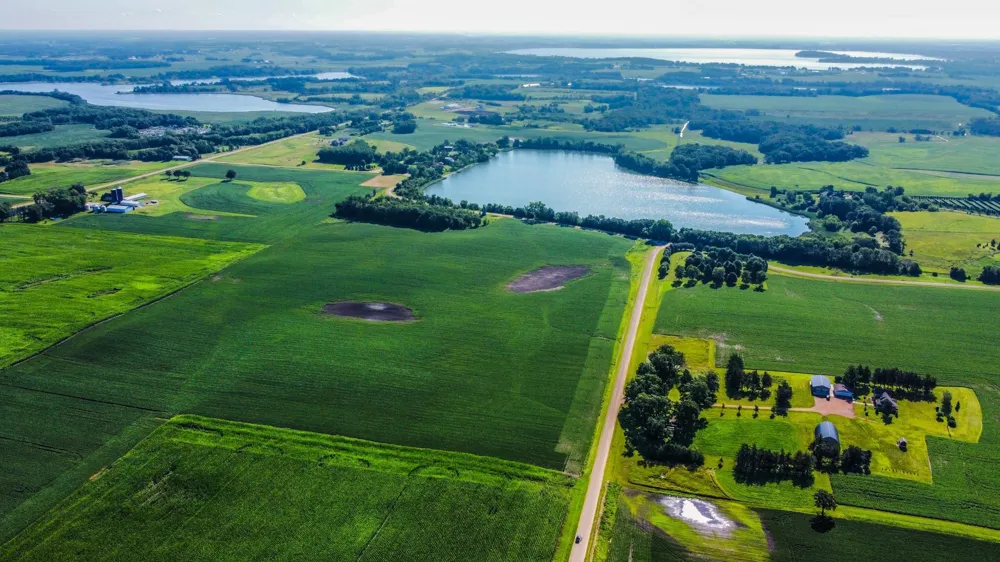 7250 Rutz Lake Road Waconia, MN 55387
