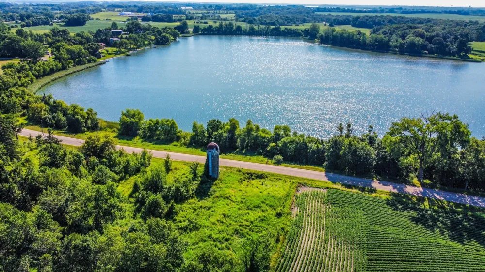 7250 Rutz Lake Road Waconia, MN 55387