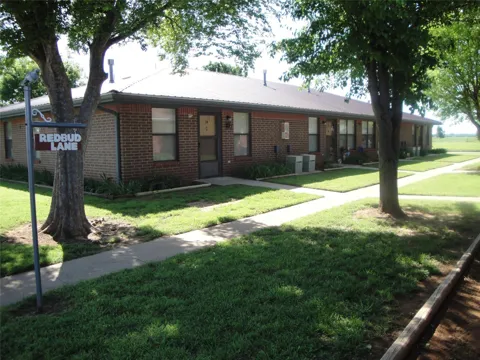1207 W Cherokee